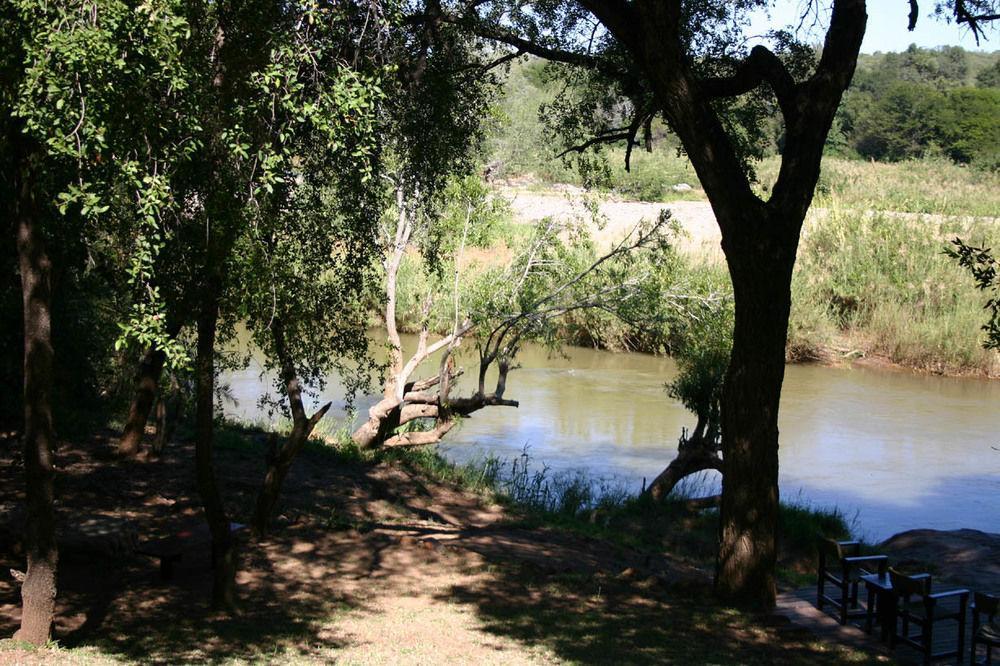 River House Hoedspruit Bagian luar foto