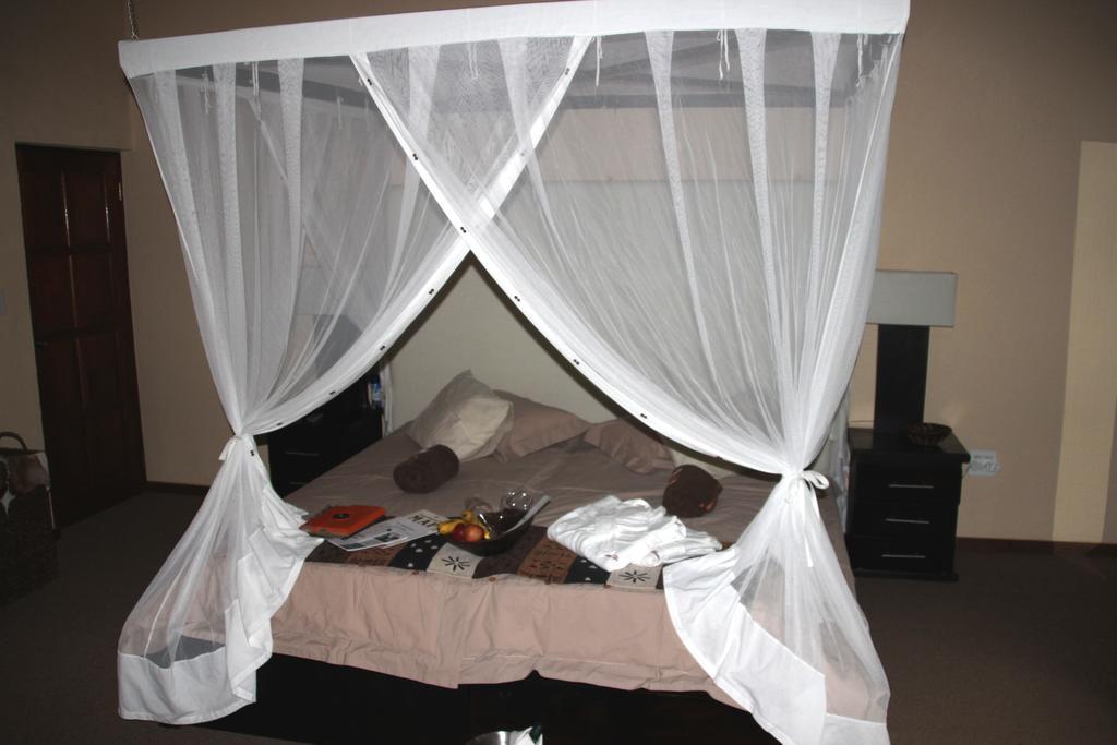 River House Hoedspruit Bagian luar foto