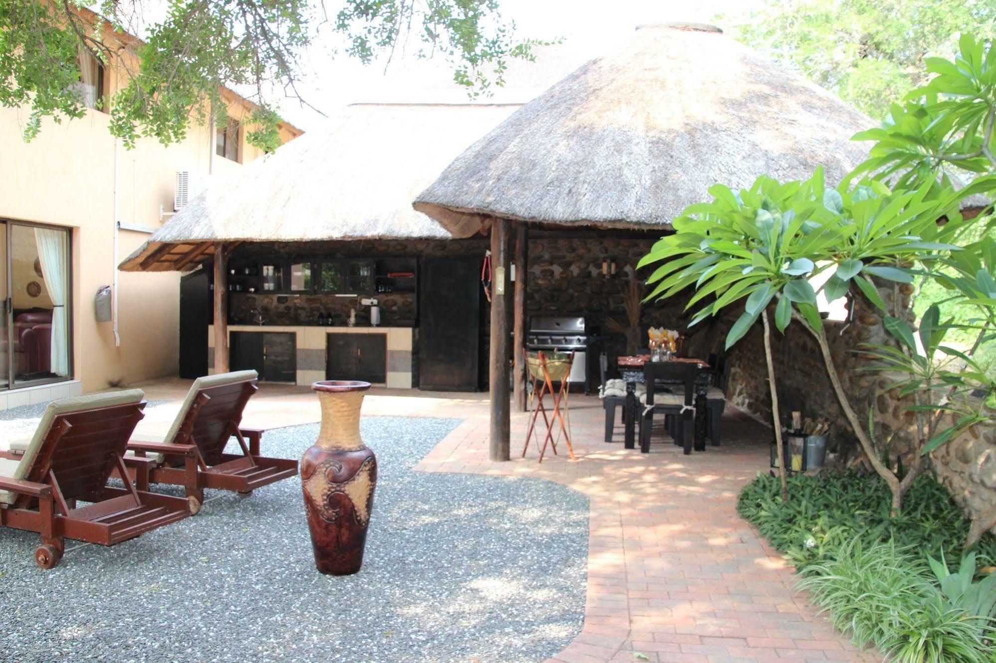 River House Hoedspruit Bagian luar foto